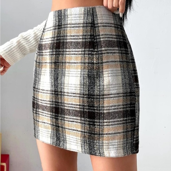 MakeMeChic Plaid Pencil Skirt - Picture 3 of 4